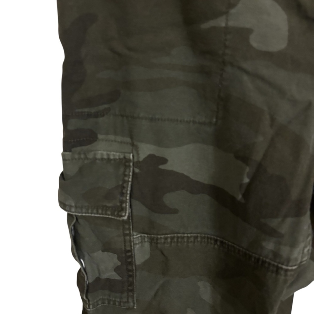 Abercrombie & Fitch Women’s Camo Cargo Jeans - Olive Green - Picture 5 of 8
